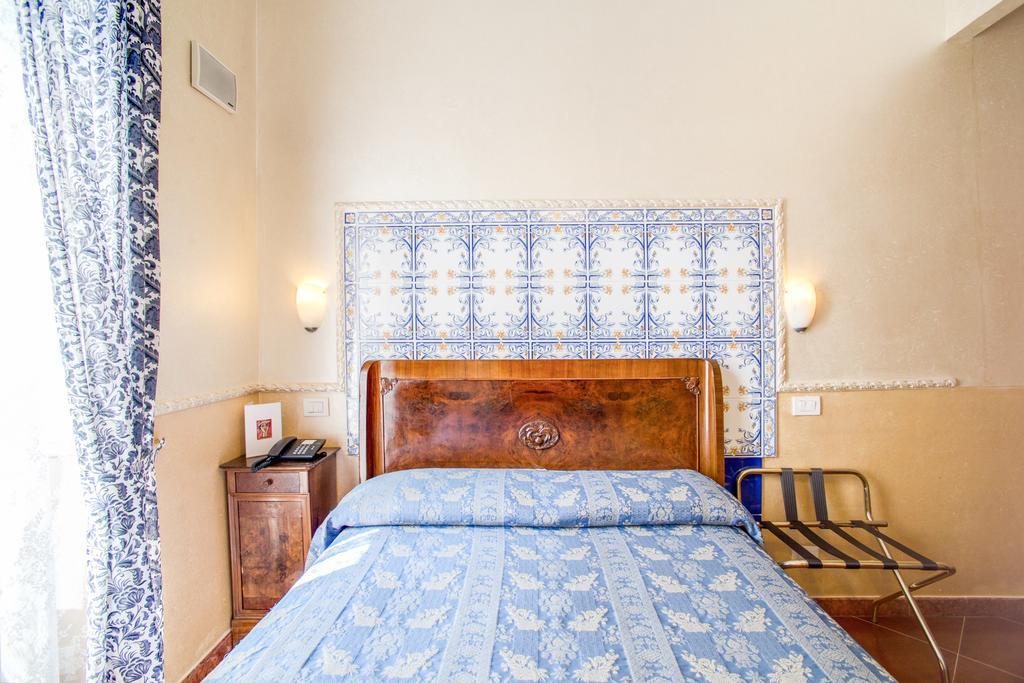 Hotel Picasso Рим Екстер'єр фото